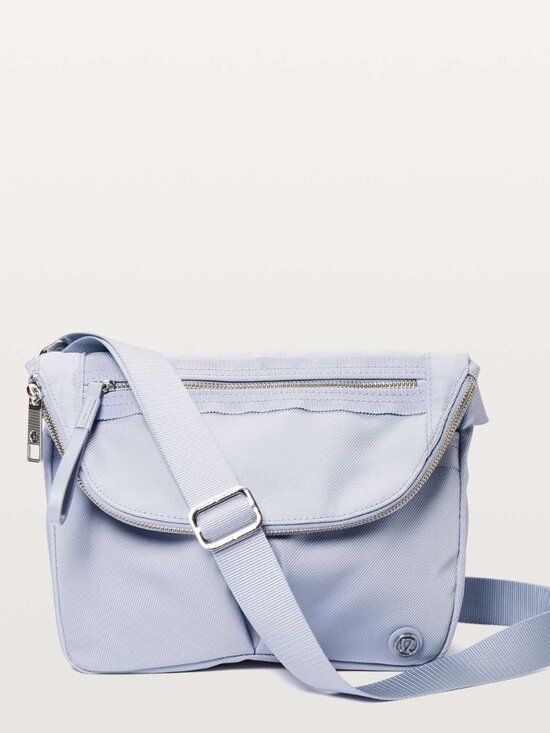 lululemon athletica Handbags - Lululemon Festival Bag II *5L - Berry Mist